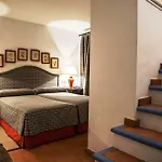 מלון Boutique Casa De Orellana 3*