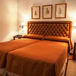 Boutique Casa De Orellana מלון טרוחיו