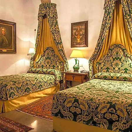 Boutique Casa De Orellana