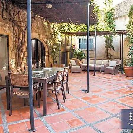 Boutique Casa De Orellana 3*