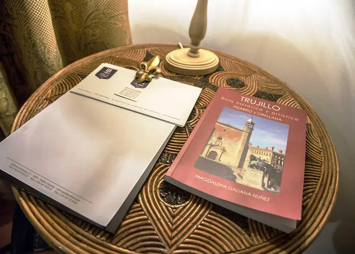 Boutique Casa De Orellana 3*